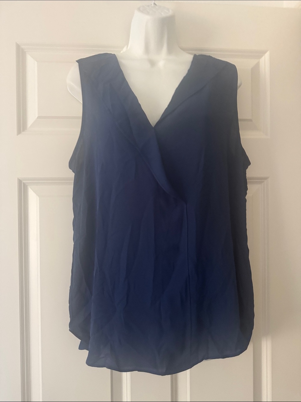 Banana Republic Sleeveless Ruffled Deep V-Neck Blouse - Navy - size L